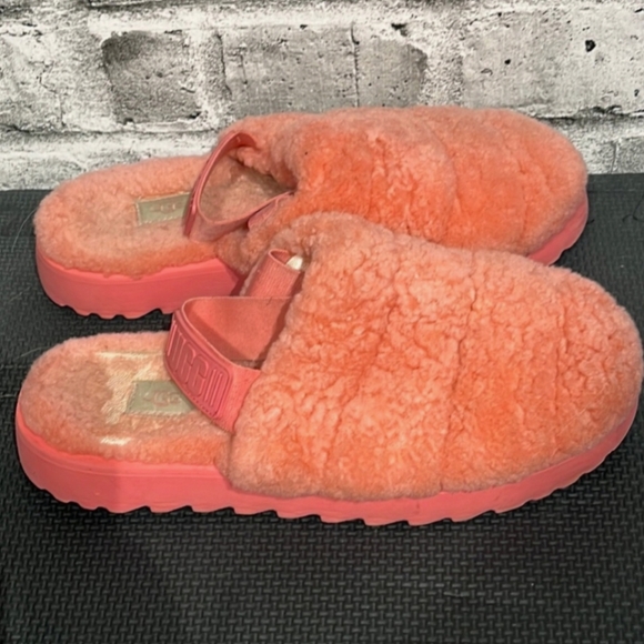 Ugg GUC super fluff mule slippers size 10 Sherpa warm cozy - Picture 3 of 6